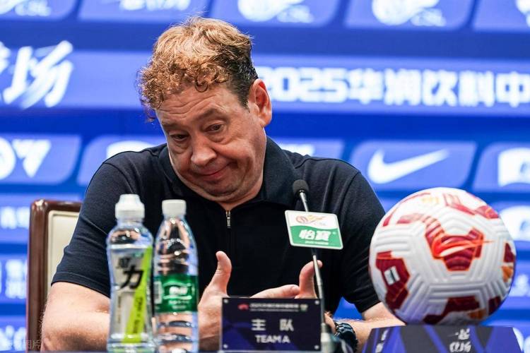 斯卢茨基冬训备战可能要缺人了！ 申花明年首战亚冠 就是场硬战