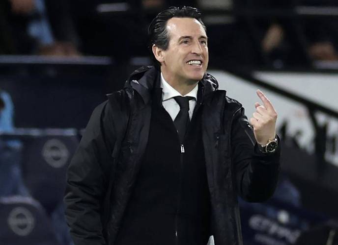 阿兰赫顿建议埃梅里考虑德甲，斯洛特需要增强吸引力