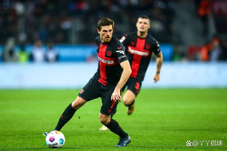 法兰克福临时主帅：要保持稳定与侵略性，全力迎战勒沃库森